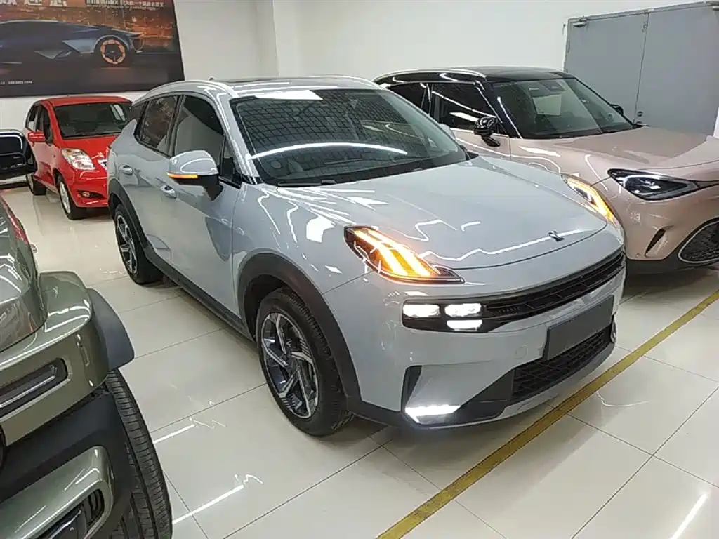 Lynk & Co 06 EM-P 2022 PHEV 84KM Range Pro фото 4