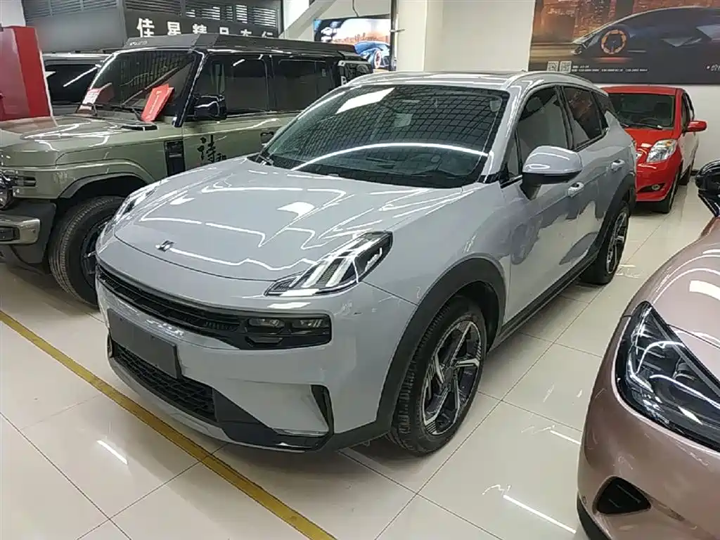 Lynk & Co 06 EM-P 2022 PHEV 84KM Range Pro фото 2