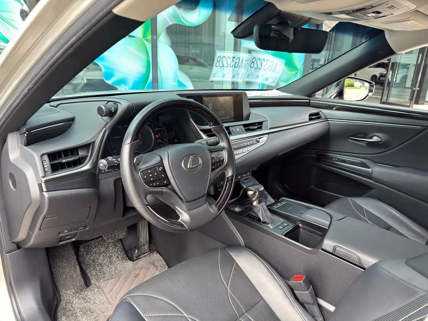 Lexus ES 2018 300h Premium Edition China V фото 9