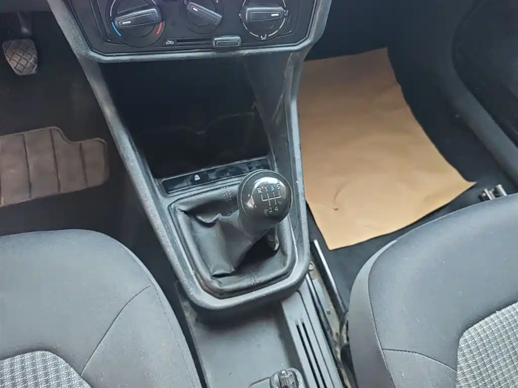 Volkswagen Santana 2018 1.5L Manual Trend Edition фото 14