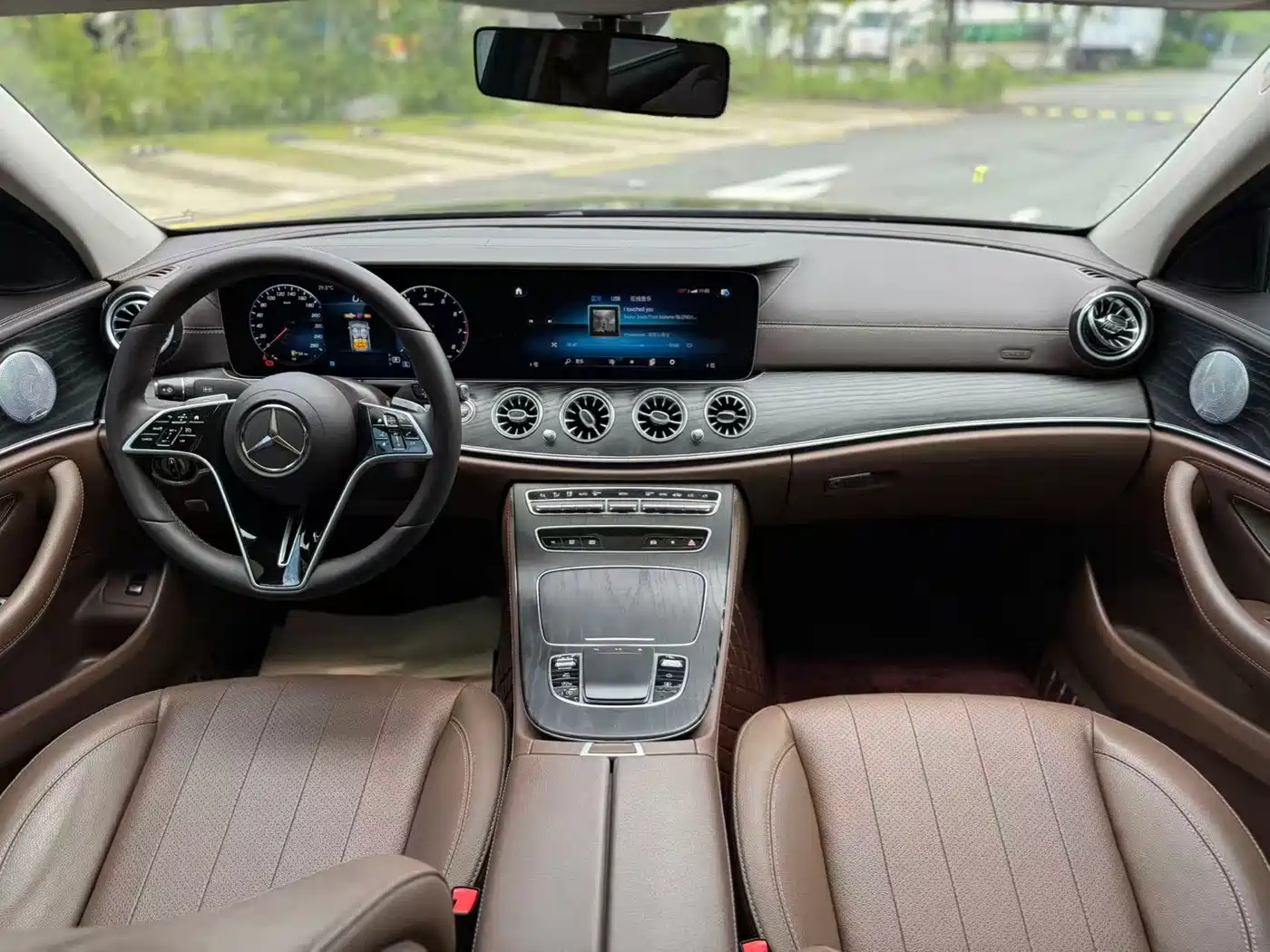 Mercedes-Benz E-Class 2023 E 300 L Luxury фото 15