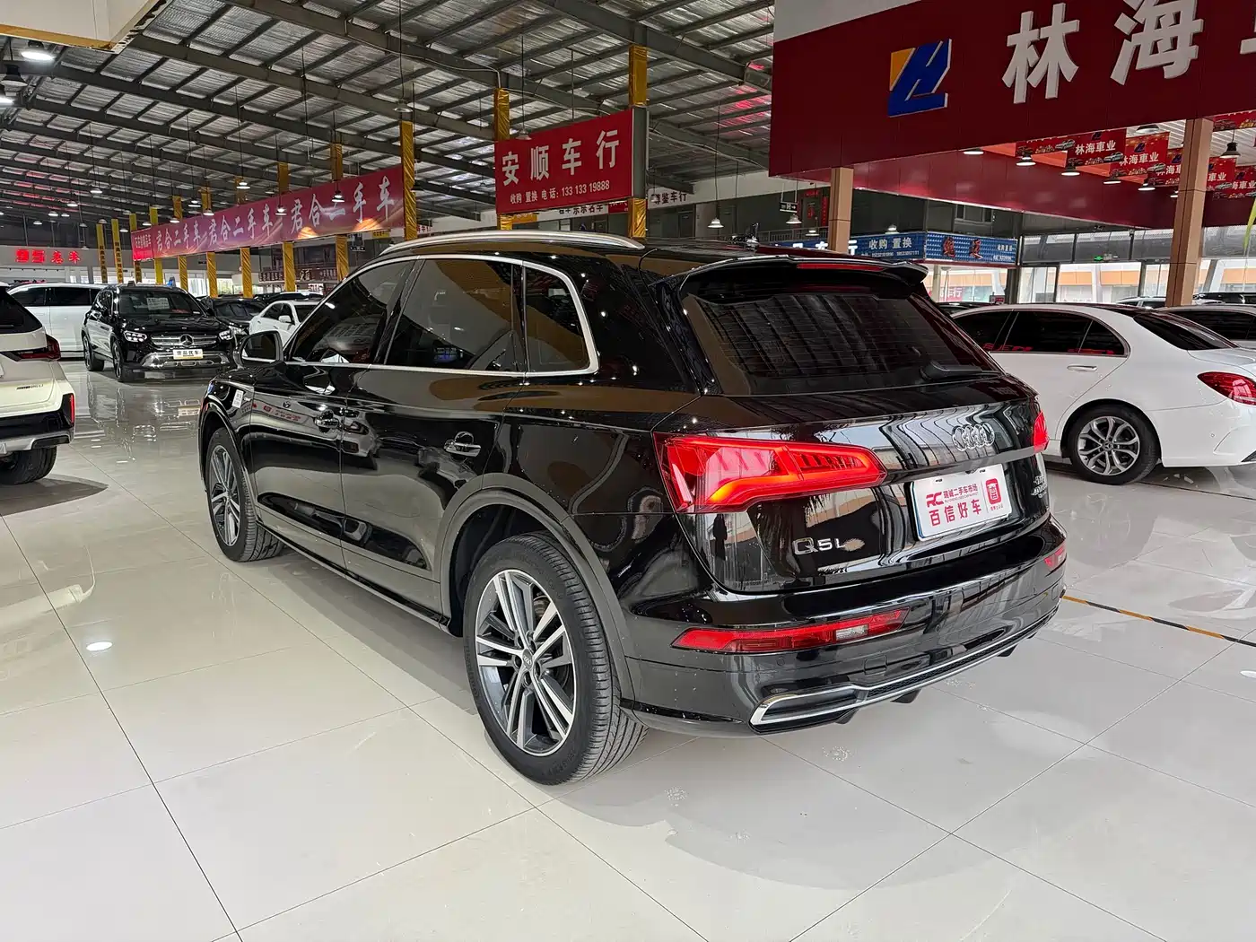 Audi Q5L 2020 Facelift 40 TFSI Honor Fashion фото 4