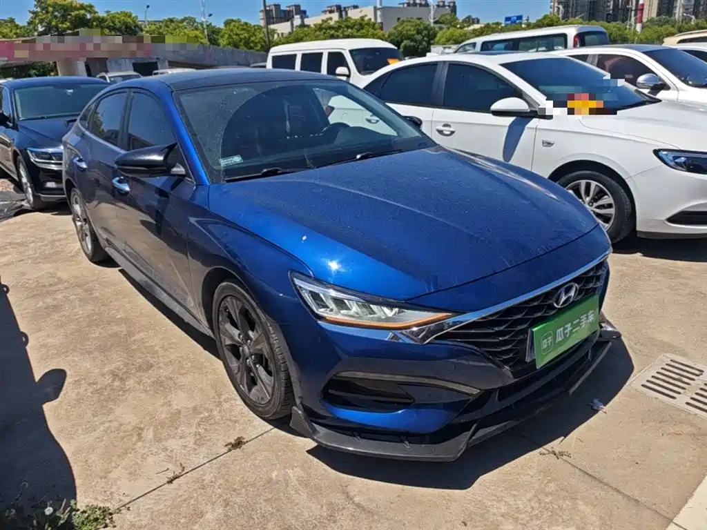 Hyundai Fista 2019 280TGDi Sport Edition China VI фото 4