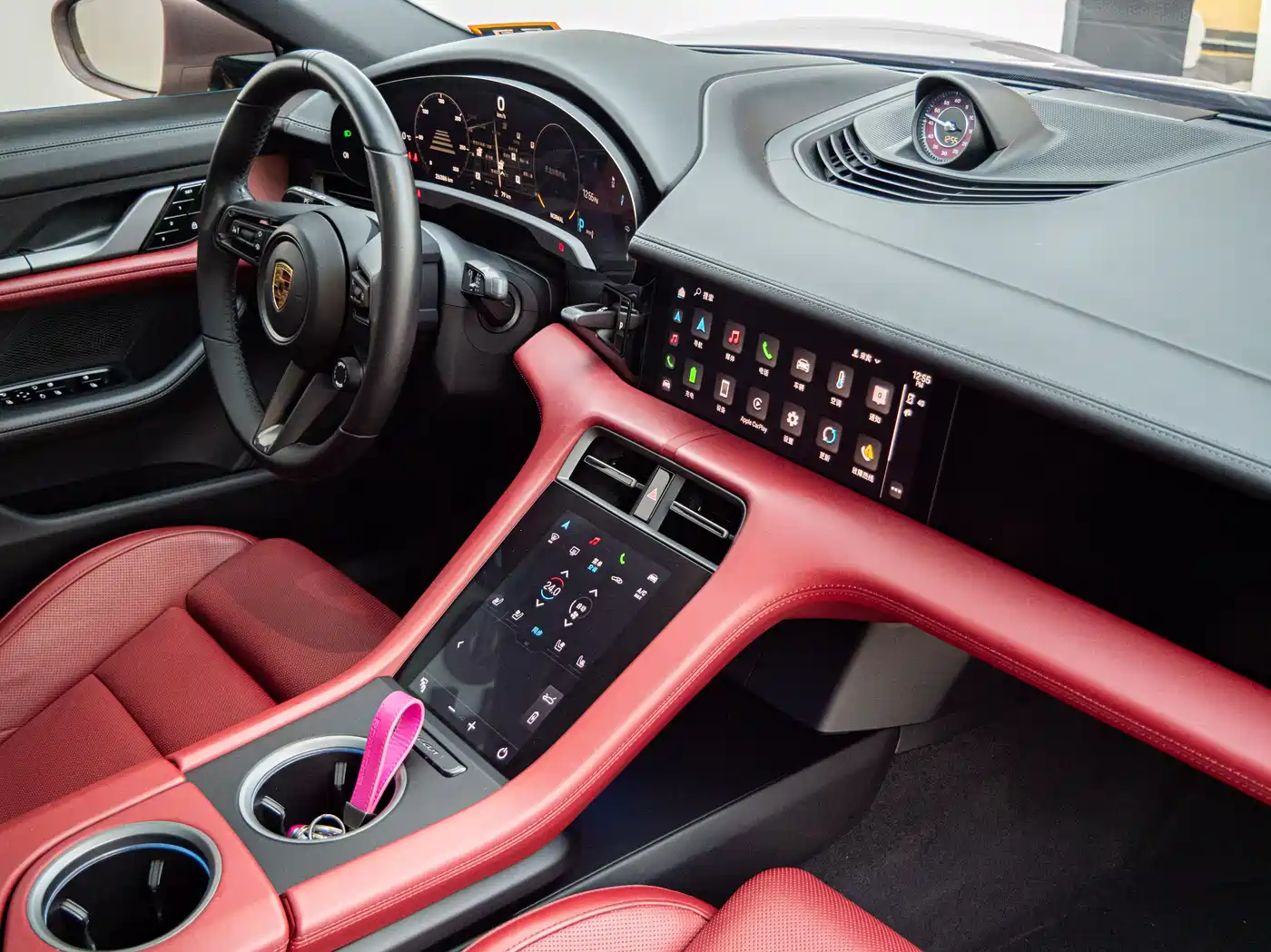 Porsche Taycan 2020 Taycan фото 23
