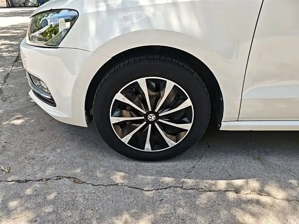 Volkswagen Polo 2016 1.6L Automatic Comfort фото 23