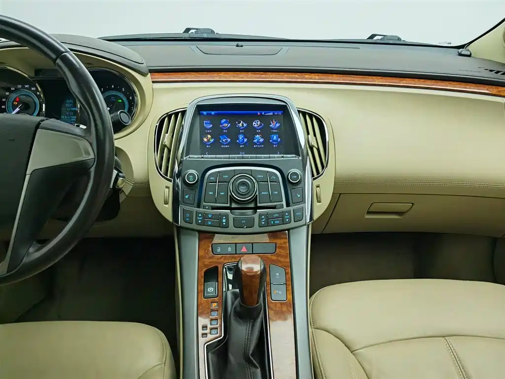 Buick LaCrosse 2012 2.4L SIDI Elegance Edition фото 12