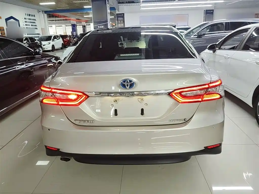 Toyota Camry 2019 Hybrid 2.5HG Luxury Edition China VI фото 6