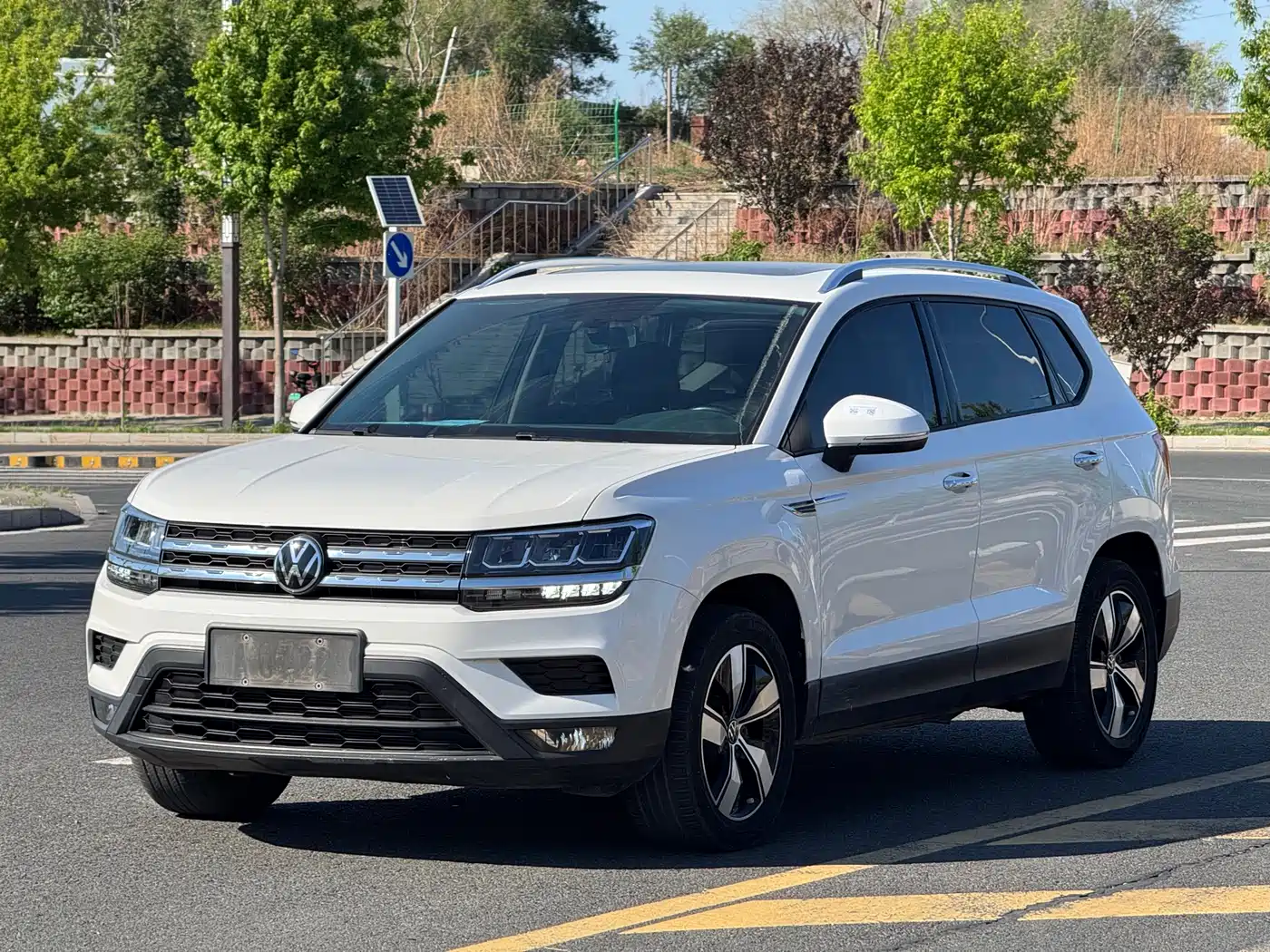 Volkswagen Tharu 2022 280TSI FWD Luxury Edition фото 3