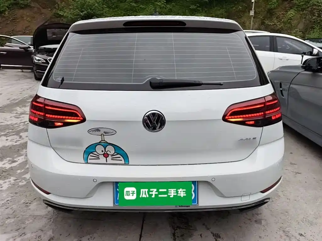 Volkswagen Golf 2020 Beloved Edition 280TSI DSG Comfort фото 4