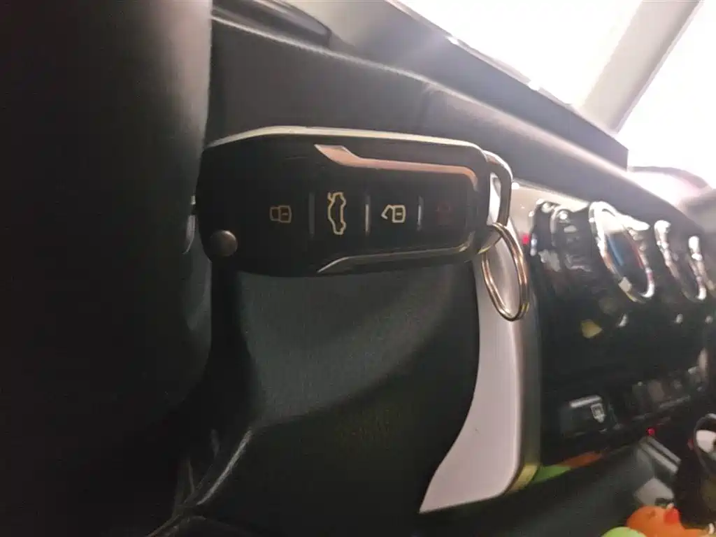Toyota YARiS L Zhi Xiang 2019 1.5E CVT Charming China VI фото 9