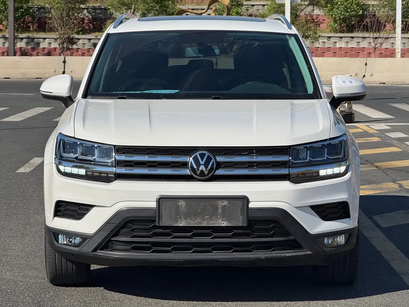 Volkswagen Tharu 2022 280TSI FWD Luxury Edition фото 2