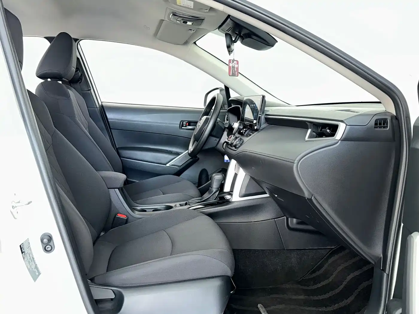 Toyota Corolla Cross 2023 2.0L Pioneer Edition фото 10