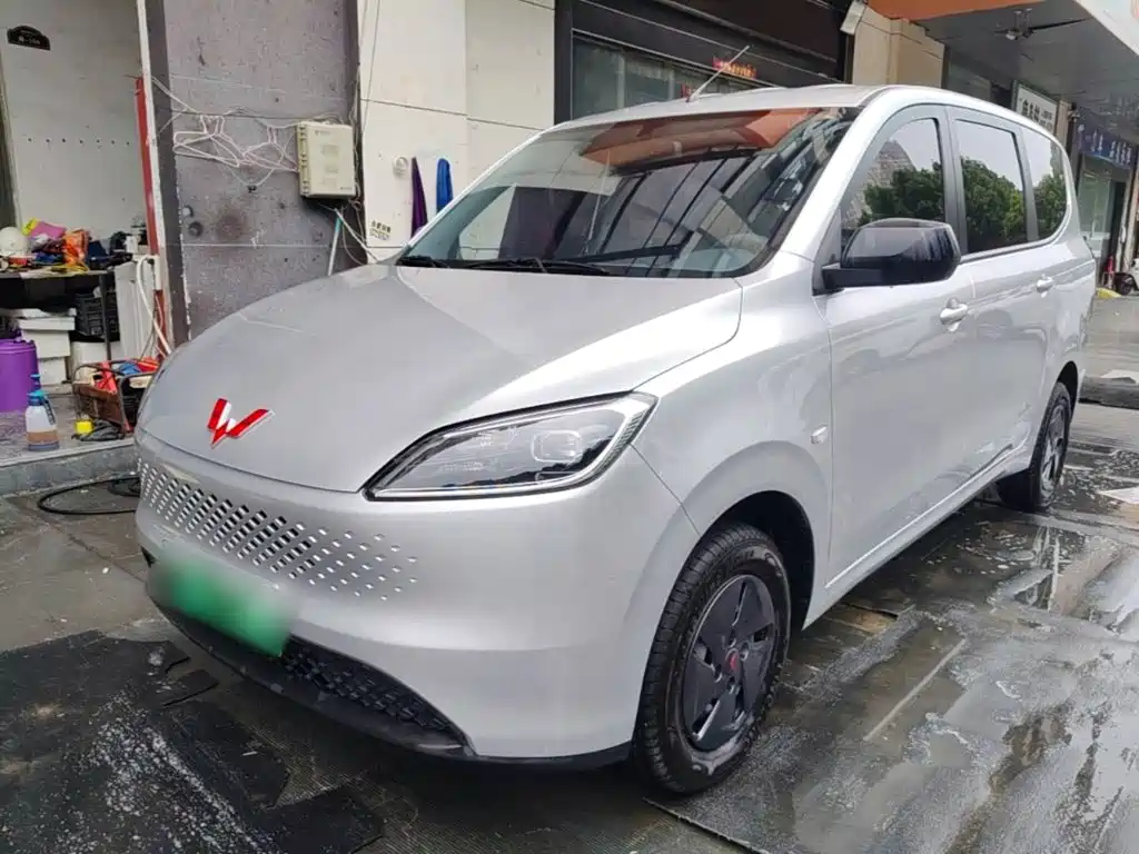 Wuling Motors Wuling Hongguang New Energy 2025 Extended-Range Hybrid 50KM Comfort Version