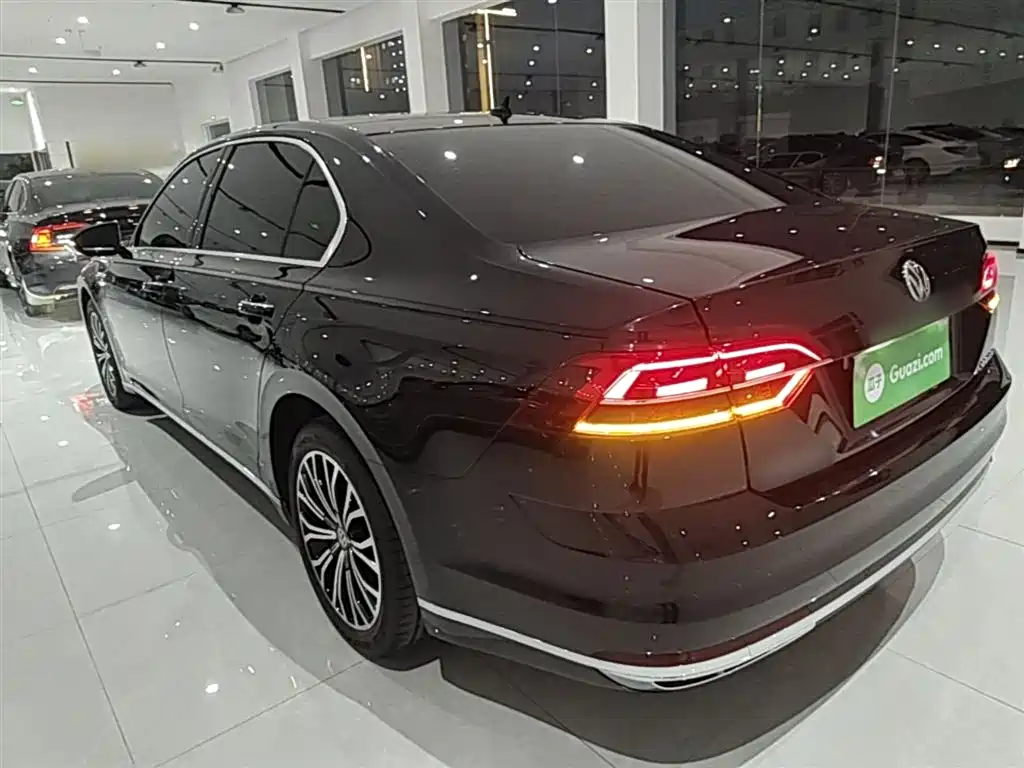 Volkswagen Phideon 2019 380TSI 2WD Business Edition China V фото 5