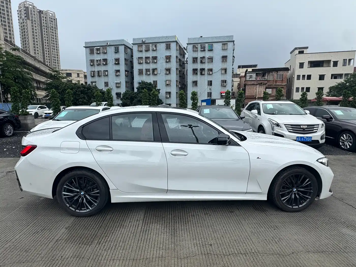 BMW 3 Series 2023 325i M Sport Black Night Package фото 4