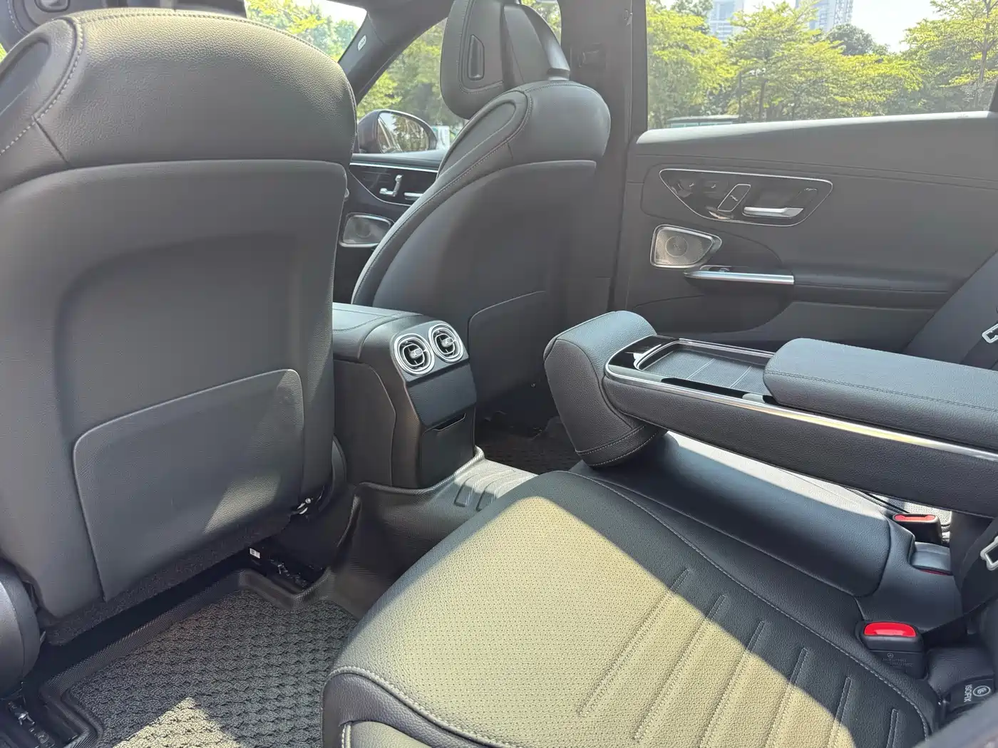 Mercedes-Benz C-Class 2023 C 260 L Night Edition Sport фото 14