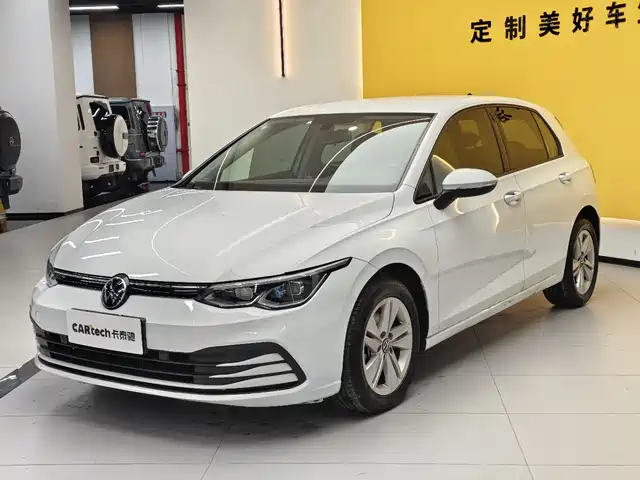 Volkswagen Golf 2023 200TSI DSG Pro