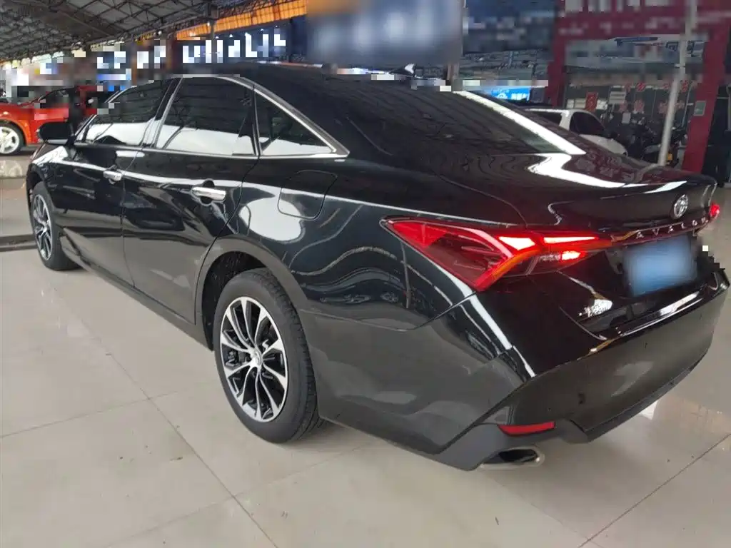 Toyota Avalon 2022 2.0L Luxury Edition фото 5