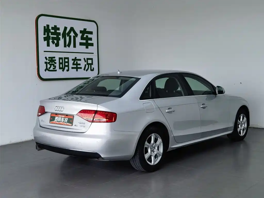 Audi A4L 2010 2.0 TFSI Technology фото 2