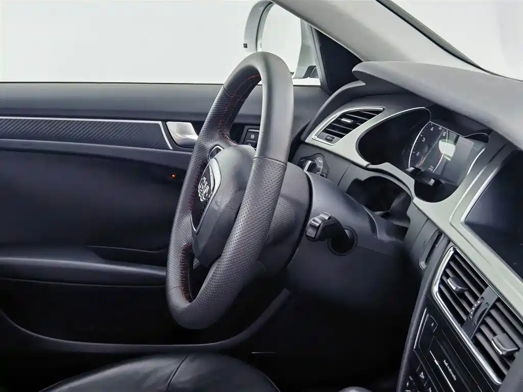 Audi A4L 2010 2.0 TFSI Technology фото 22