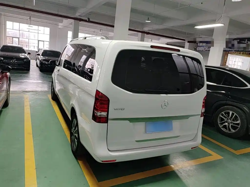 Mercedes-Benz Vito 2021 2.0T Elite 7-Seater фото 5