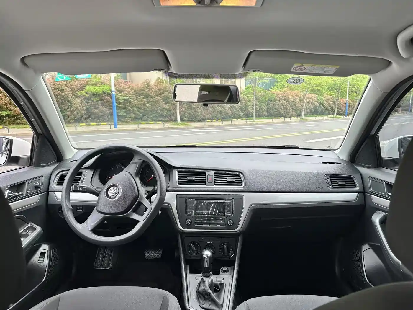 Volkswagen Lavida 2017 1.6L Automatic Trend Edition фото 12