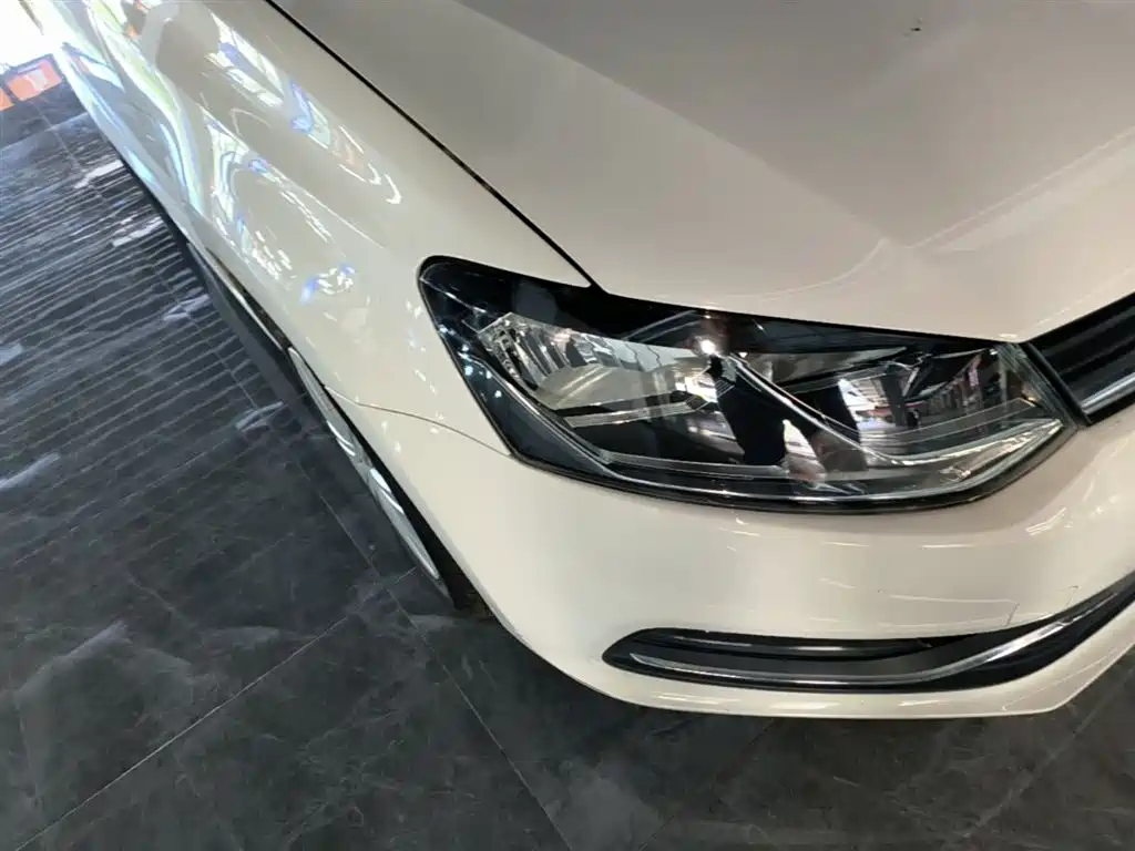 Volkswagen Polo 2016 1.6L Automatic Comfort фото 13