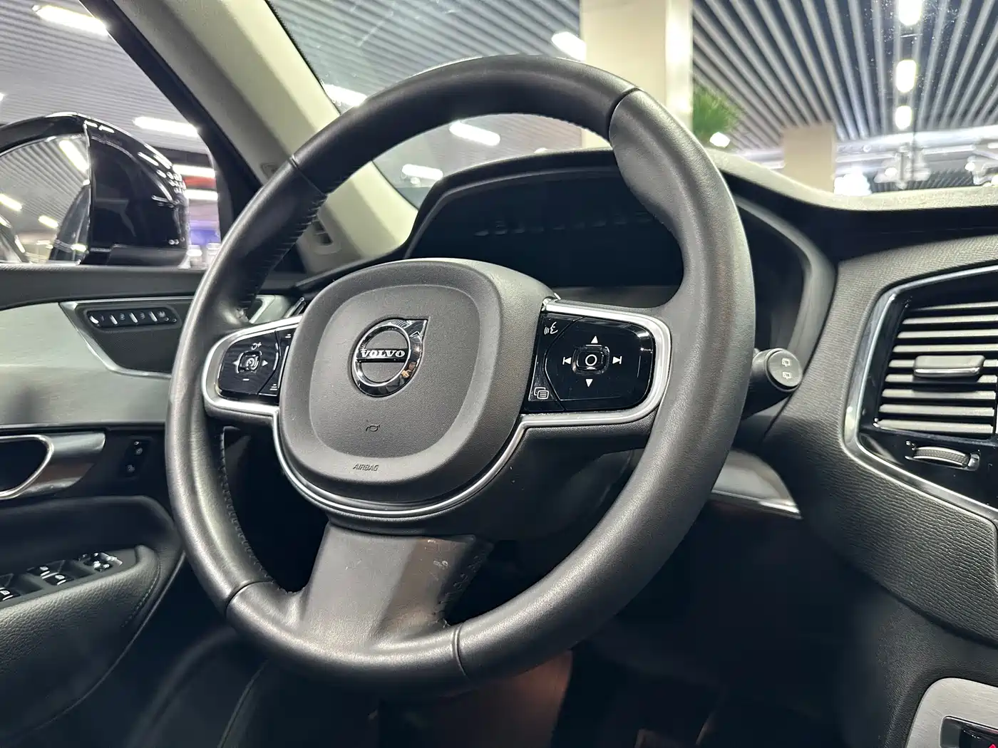Volvo XC90 2018 T6 Inscription 7-seater фото 5