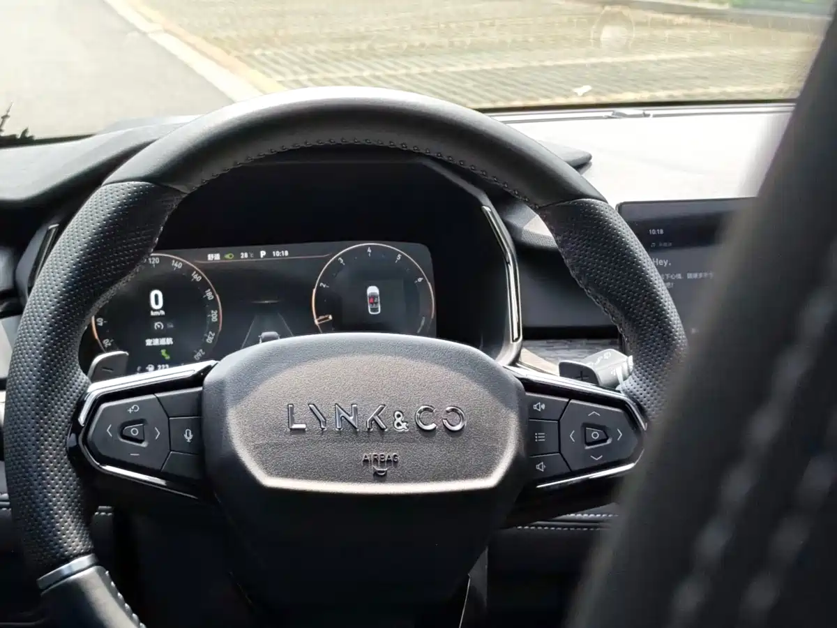 Lynk & Co 06 2020 1.5T Power Pro фото 10
