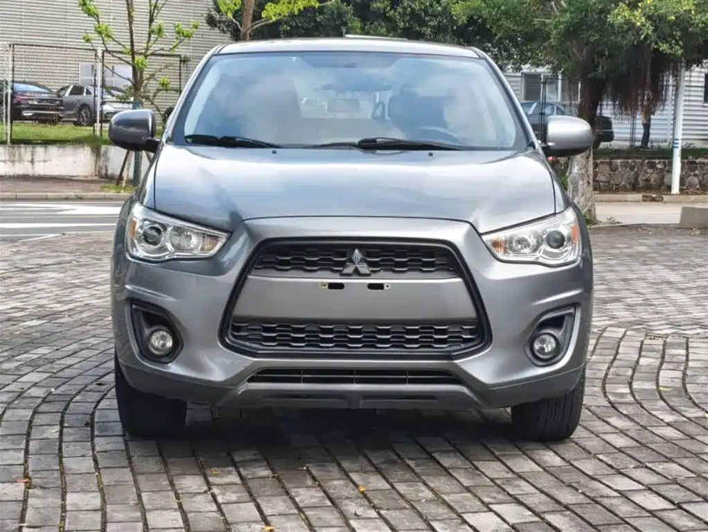 Mitsubishi ASX 2013 1.6L Manual 2WD Standard фото 2