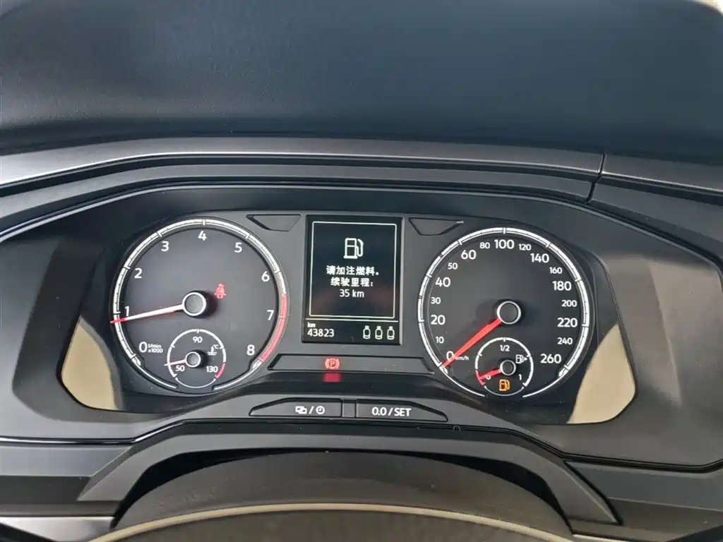 Volkswagen Polo 2019 Plus 1.5L Automatic Panorama Enjoyment Edition фото 12