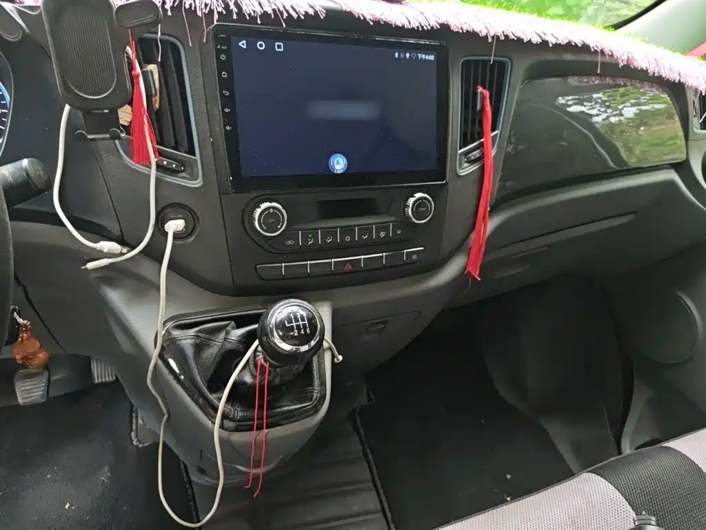 Foton Tuyano 2023 2023 Urban Multi-purpose 2.0T Manual Short Wheelbase Medium Roof Single Rear Tire 5/6/9-seater