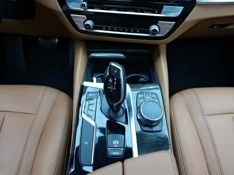 BMW 5 Series 2018 Facelift 530Li Leading M Sport Package фото 11