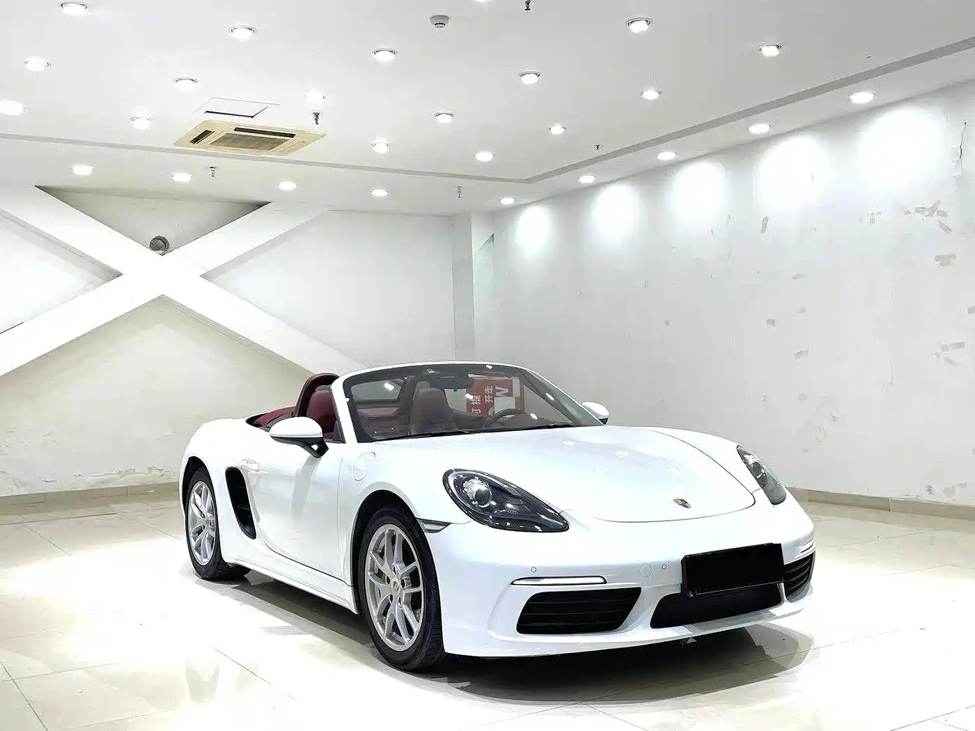 Porsche 718 2018 Boxster 2.0T фото 3