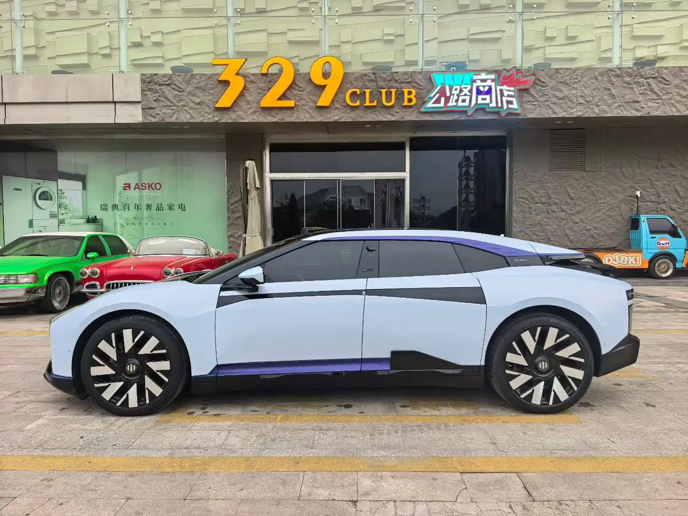 HiPhi Z 2023 2023 4-Seater Edition