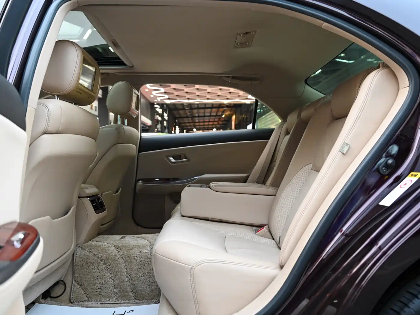 Toyota Crown 2012 2.5L Royal Leather Edition фото 13