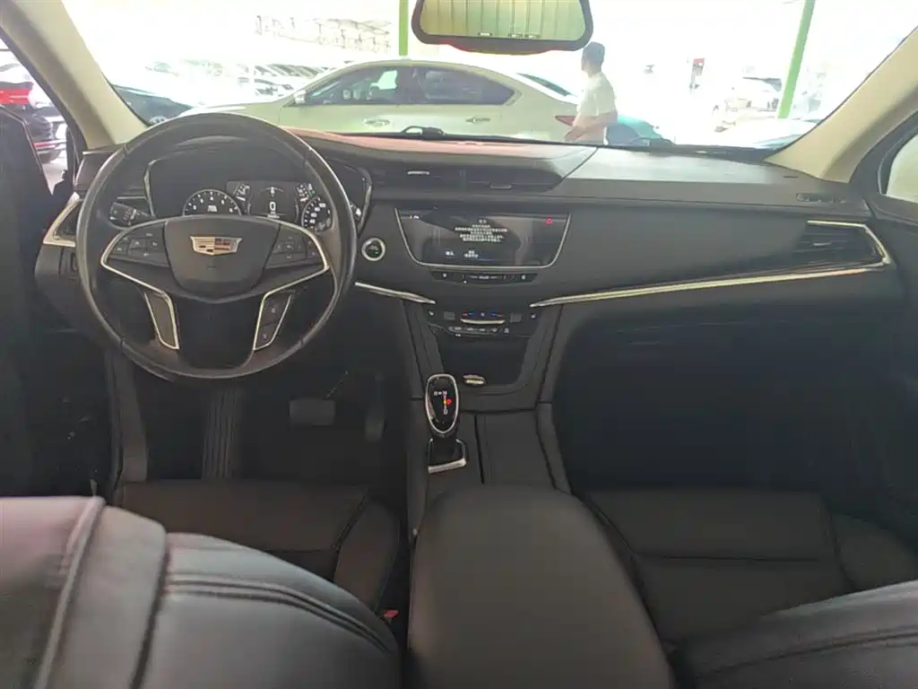Cadillac XT5 2018 25T Luxury фото 10