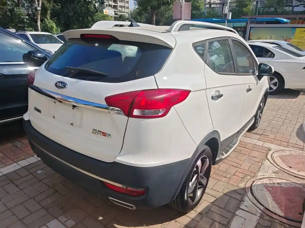 JAC Refine S3 2018 2018 Custom Edition 1.5L Manual Luxury Smart