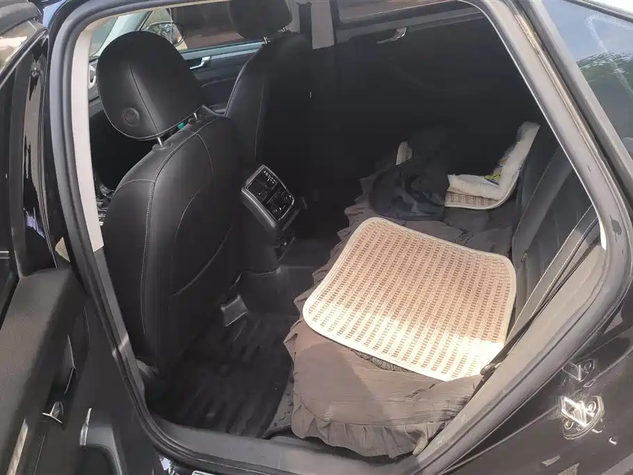 Volkswagen Passat 2017 330TSI DSG Prestige фото 11