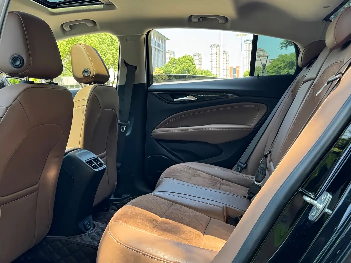 Buick Regal 2024 Facelift 28T Ultimate Enjoy Edition фото 23