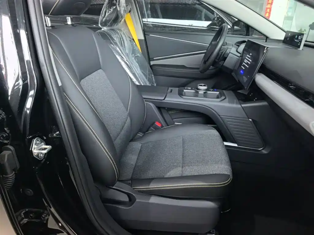 Toyota bZ5 2025 550 JOY фото 25