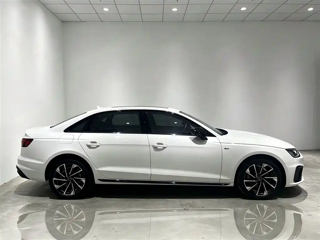 Audi A4L 2023 40 TFSI Luxury Sport фото 4