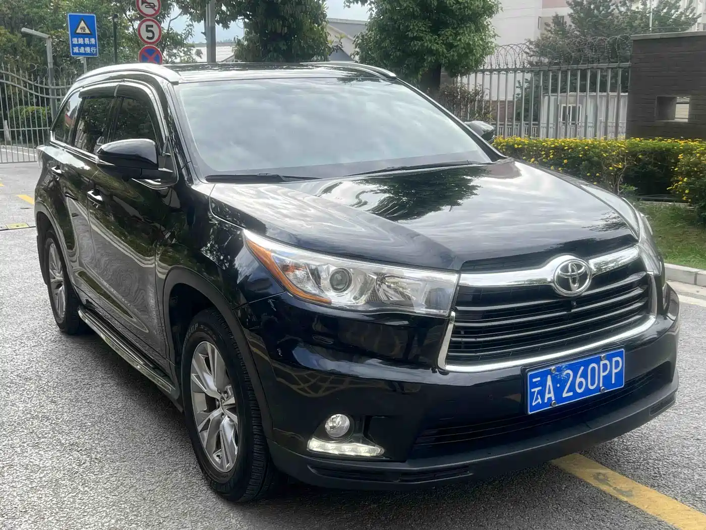 Toyota Highlander 2017 2.0T 4WD Elite 7-Seater фото 3