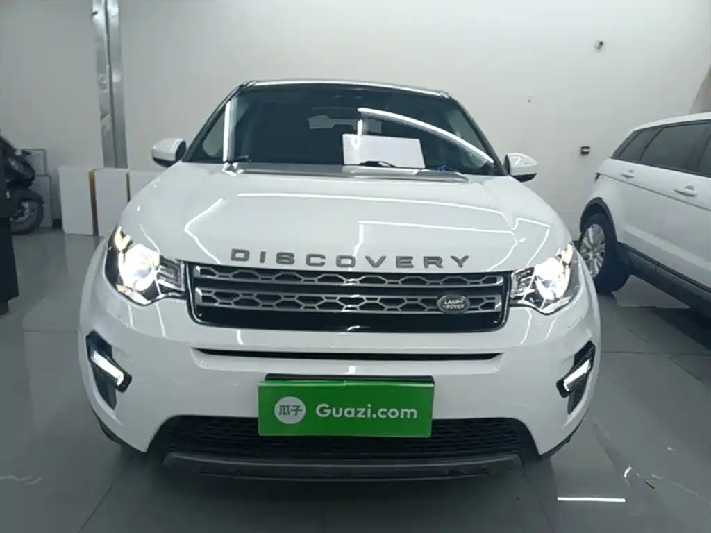 Land Rover Discovery Sport 2019 240PS SE Edition China VI фото 3