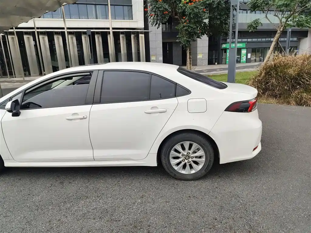 Toyota Corolla 2021 TNGA 1.5L CVT Elite Edition фото 19