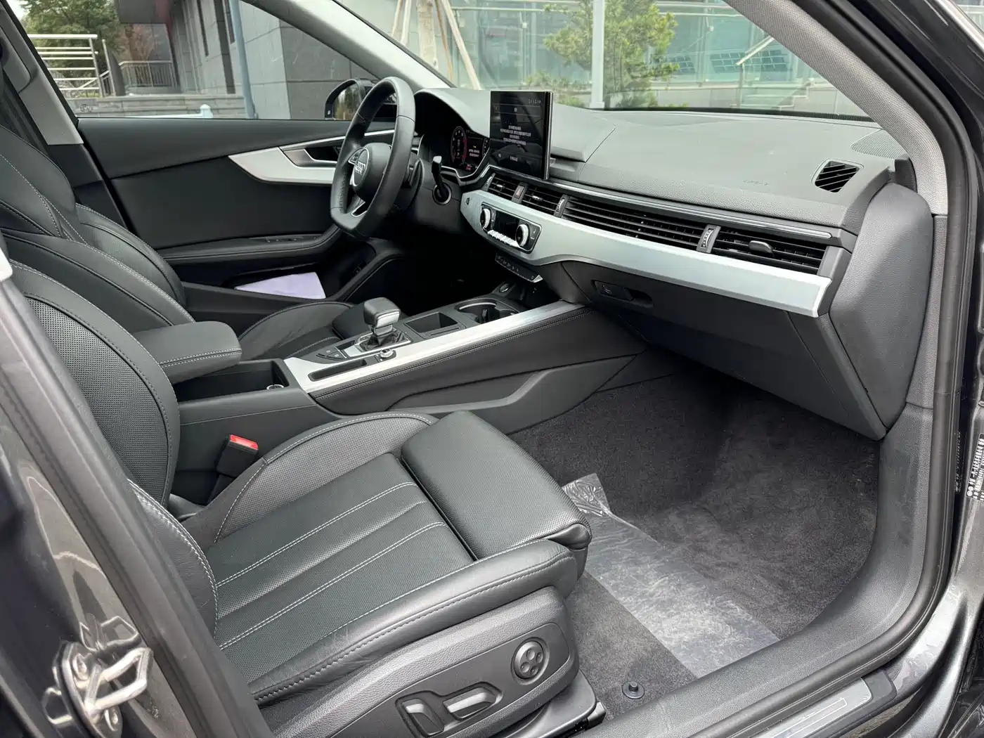 Audi A4L 2023 40 TFSI Luxury Sport фото 14