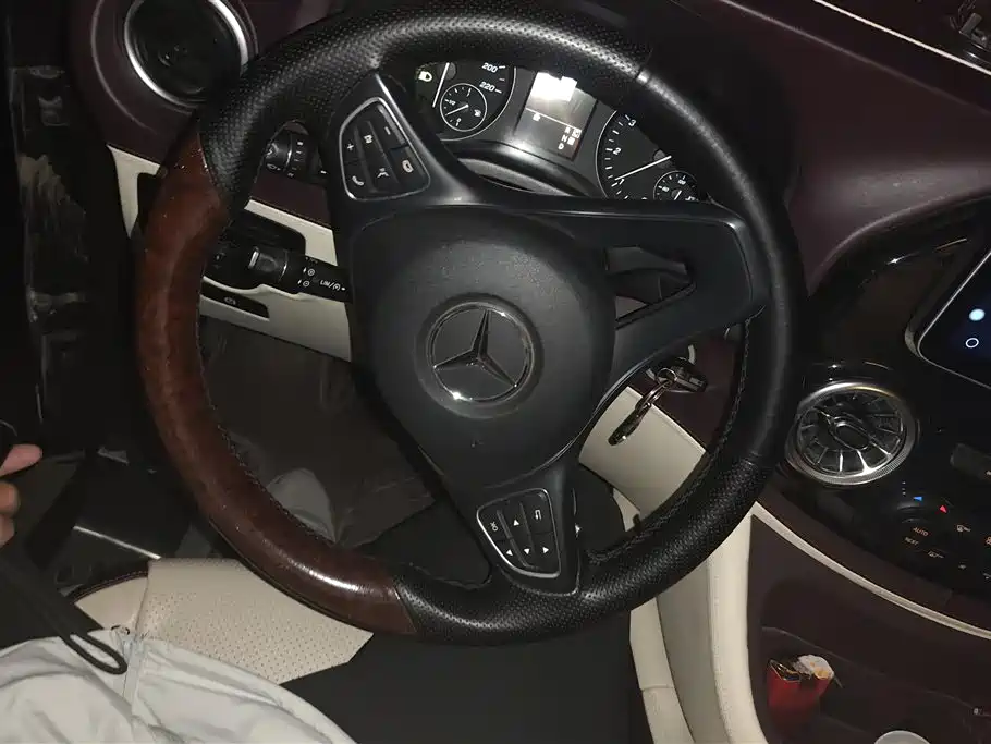 Mercedes-Benz Vito 2020 2.0T Elite Edition (7-seater) фото 15