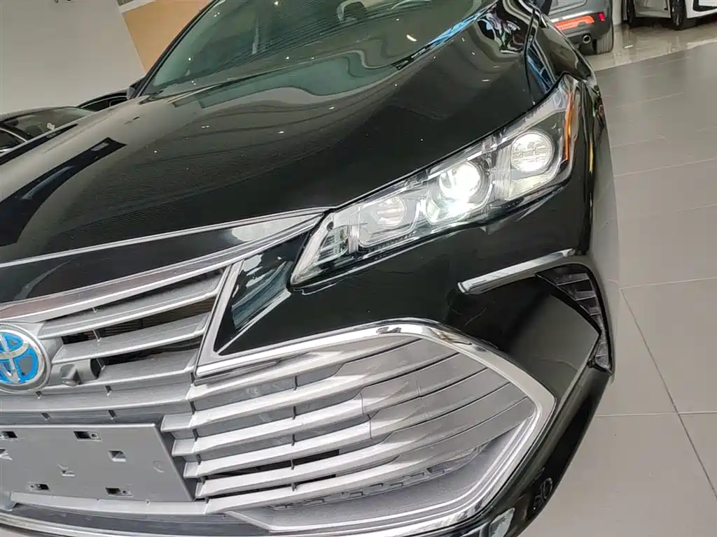 Toyota Avalon 2019 Hybrid 2.5L Luxury Edition China VI фото 24