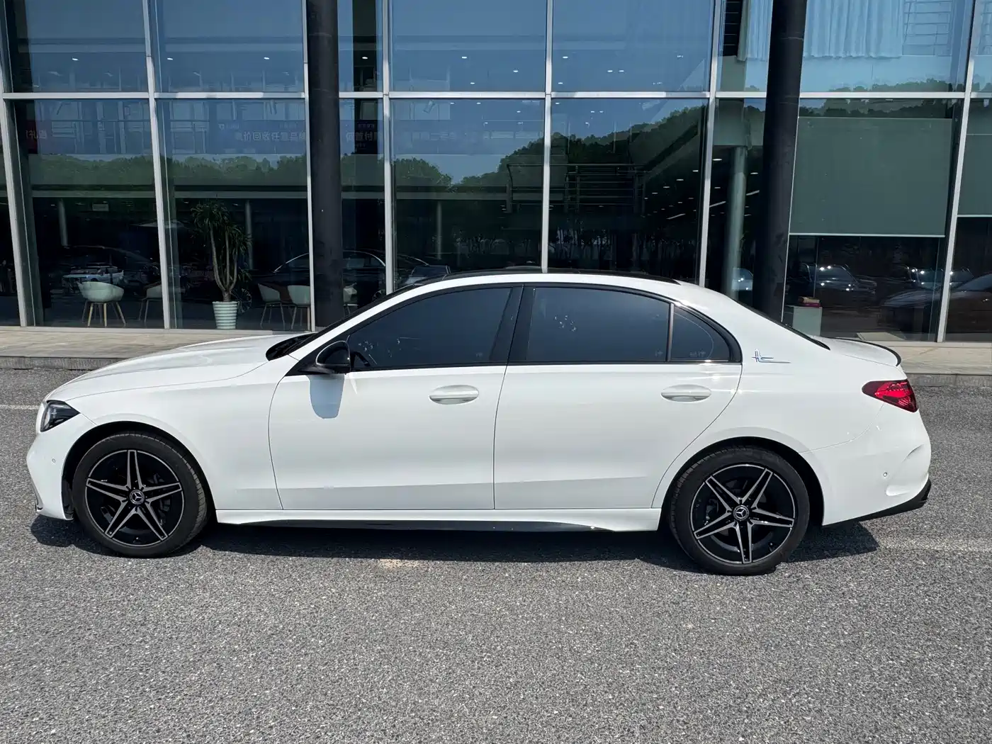 Mercedes-Benz C-Class 2025 C 260 L Night Sport Edition фото 7