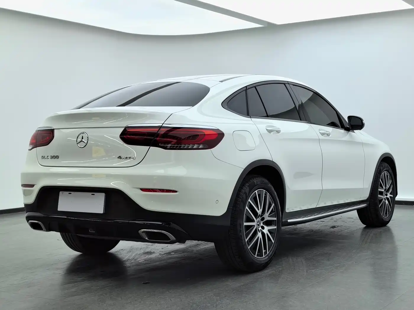 Mercedes-Benz GLC Coupe 2020 GLC 300 4MATIC Coupe SUV фото 3